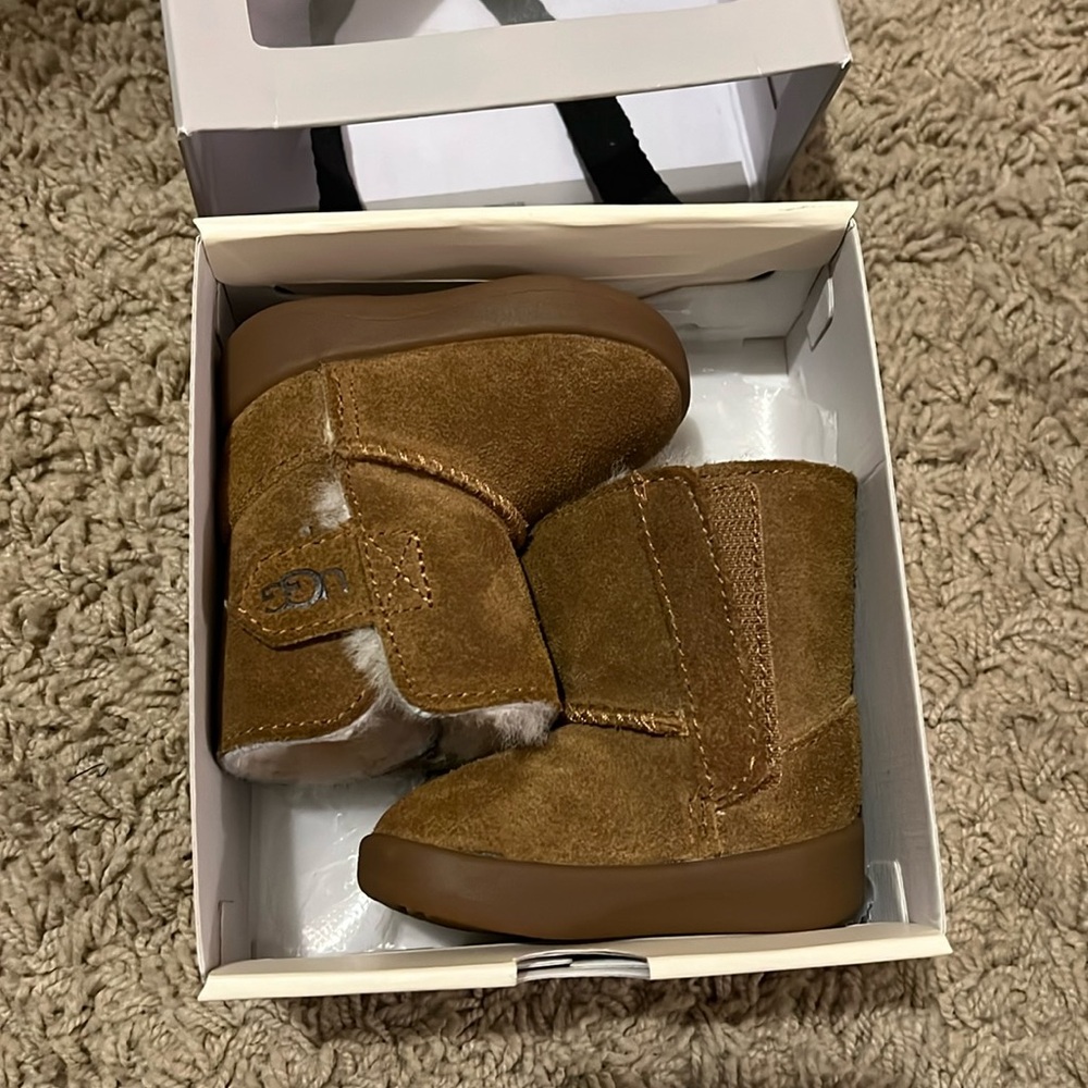 Chestnut Infant Ugg Boots